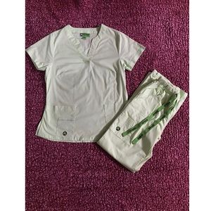 CROCS Light Green S/P Scrub Top and Pants Set